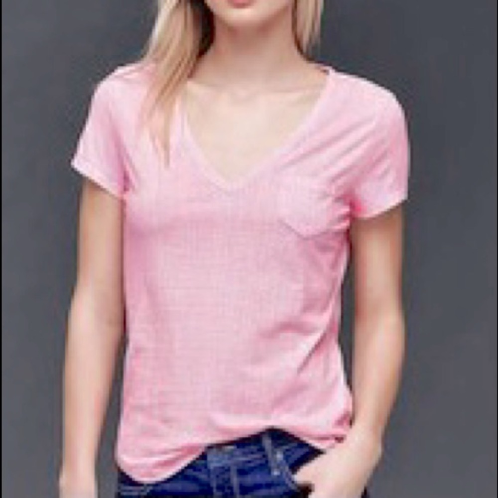 *SOLD* NEW GAP Pocket Tee - Picture 5 of 5
